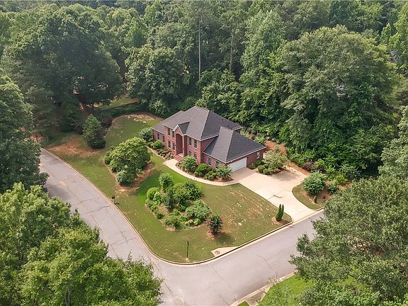 2nd image of 202 Asheton Ln