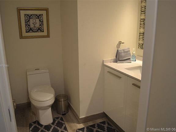 4th image of 1300 Brickell Bay Dr APT 2511
