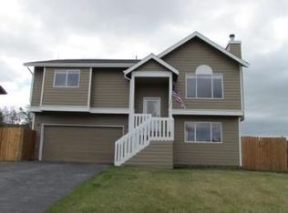 1160 W Woodstock Dr, Palmer, AK 99645