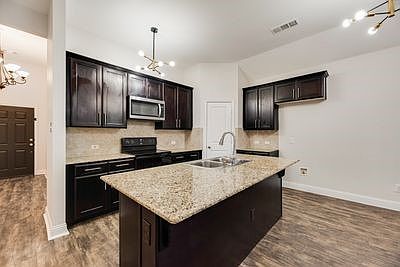 4th image of 1215 Mount Olive Ln