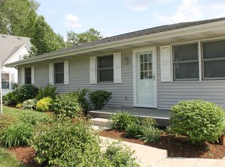 925 W. Jackson St., Auburn, IL 62615