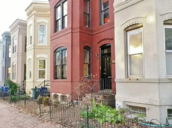 126 10th St NE #1, Washington, DC 20002