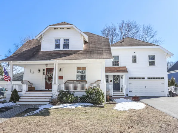 18 Pleasant Street, Kennebunk, ME 04043