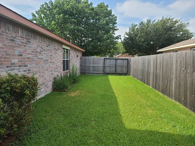 305 Lake Wichita Dr — Photo 45