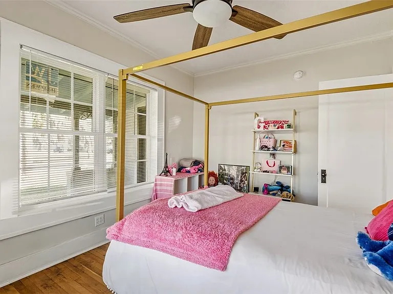 8 Wright Sq — Photo 13
