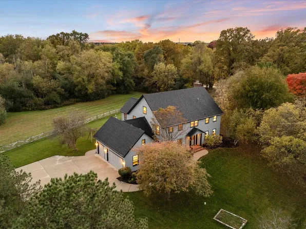 4825 West River Hollow COURT, Mequon, WI 53092