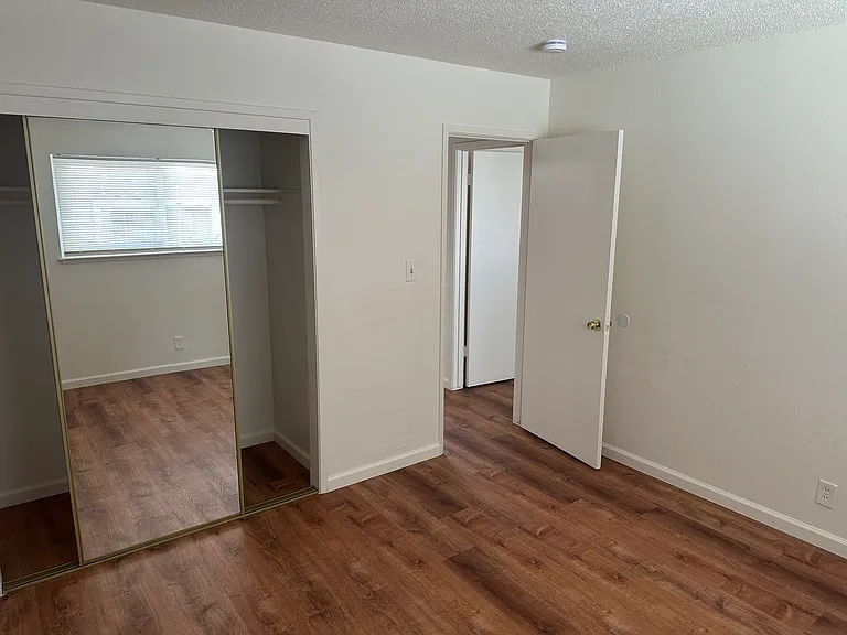 5217 Colusa Ave — Photo 9