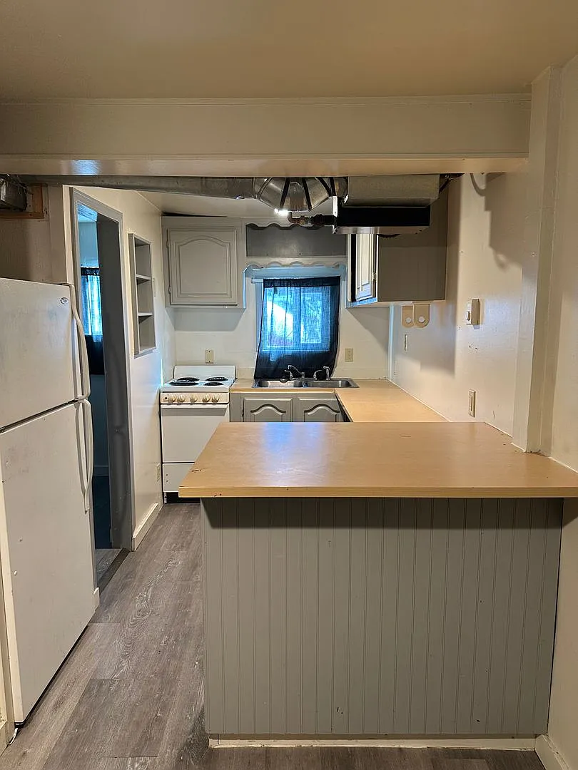 1218 E 10th Avenue - CDY — Photo 3