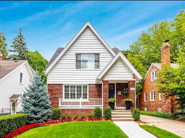 264 Ridgemont Rd, Grosse Pointe Farms, MI 48236