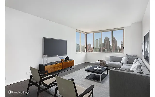 Rented by Douglas Elliman | media 19