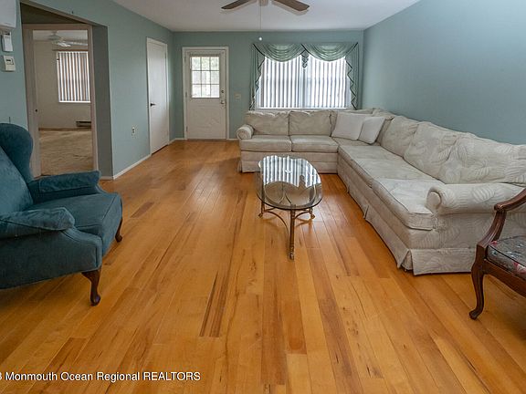 5th image of 34 Keene Street