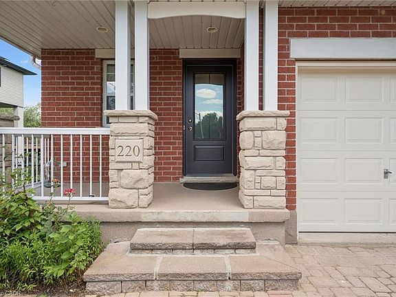 5th image of 220 Carrington Dr