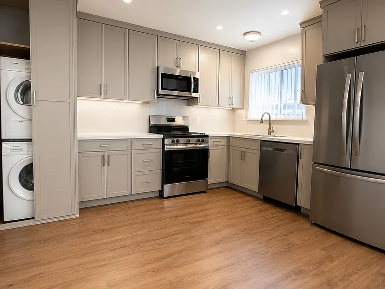 2885 Joseph Ave #8 — Photo 8