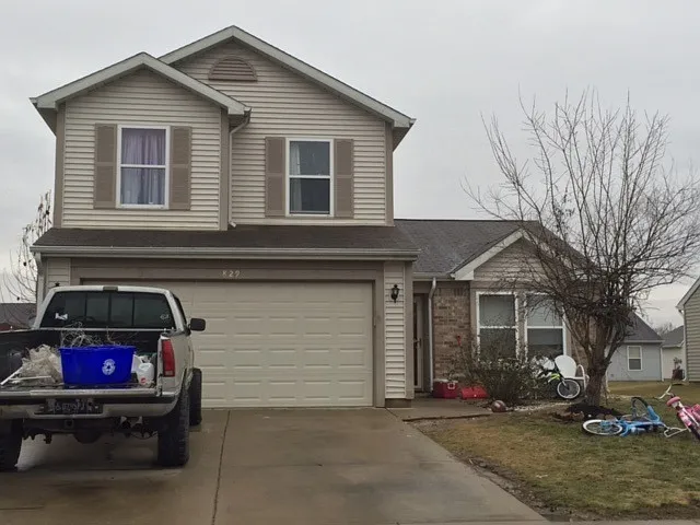829 Braxton Dr N photo 1