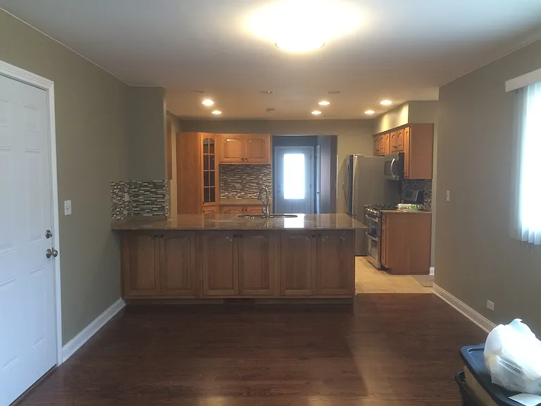 2241 Lee St — Photo 14