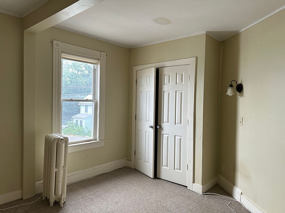 1st image of 239 Godwin Ave Floor 2