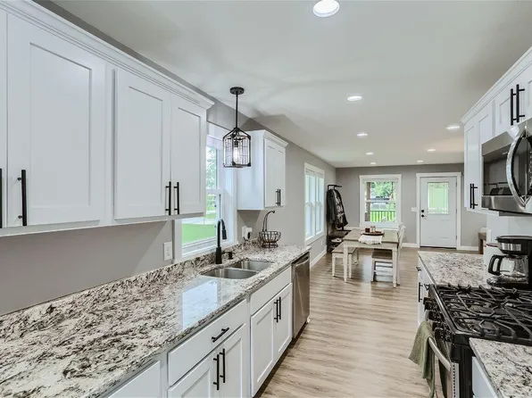 1831 Clarence St, White Bear Lake, MN 55110