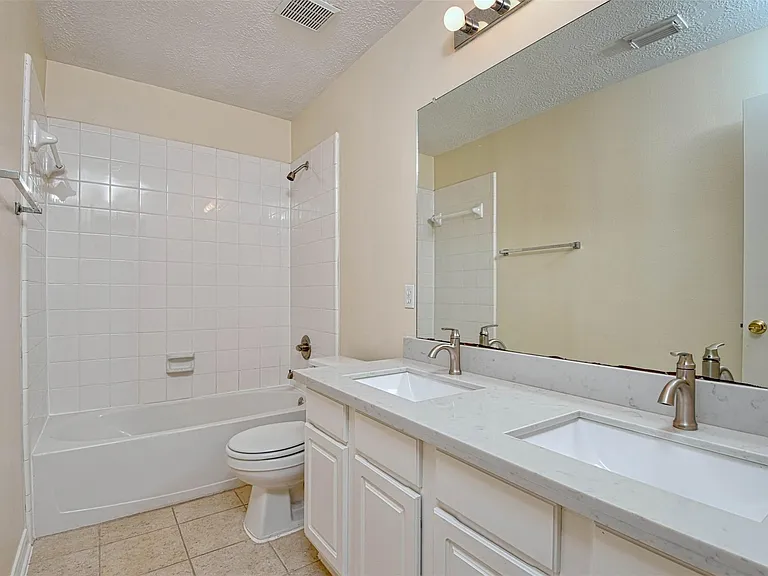 20826 Meadowhill Dr — Photo 22