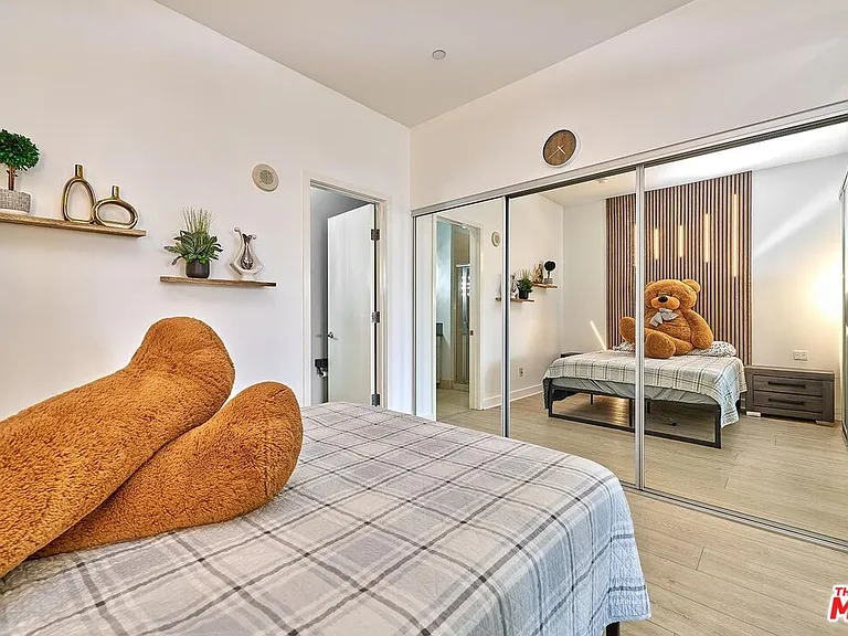 3810 Wilshire Blvd #408 — Photo 19