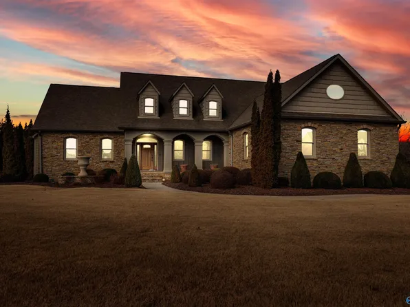 16091 Southern Way, Athens, AL 35613