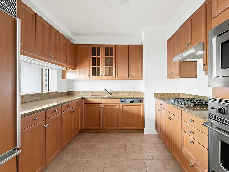 10 Little West St #15C — Photo 11