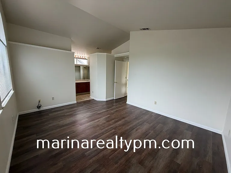 115 James River Rd — Photo 21