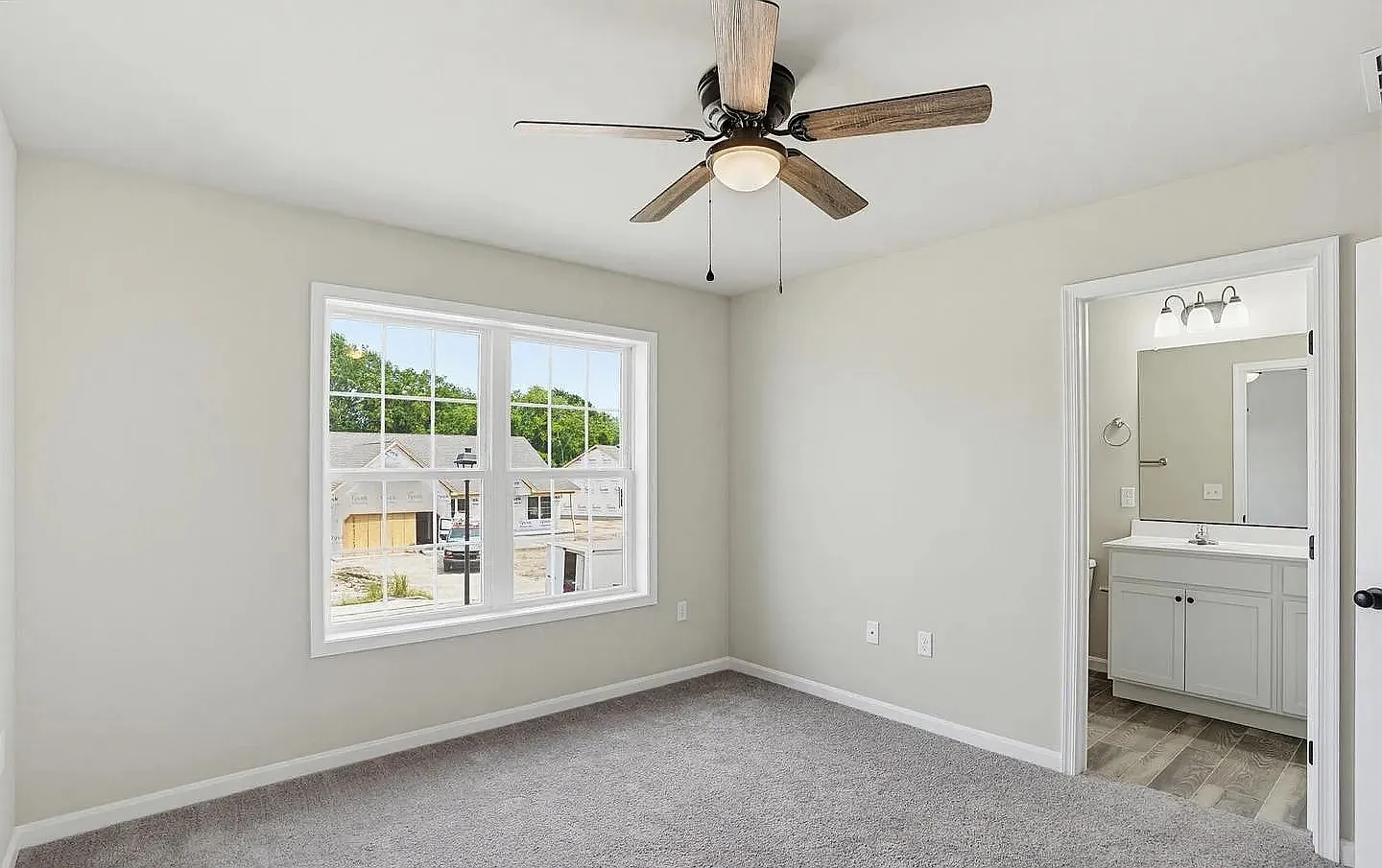 3 bed, 2.5 bath, 1429 sqft, $2,250 — Photo 4