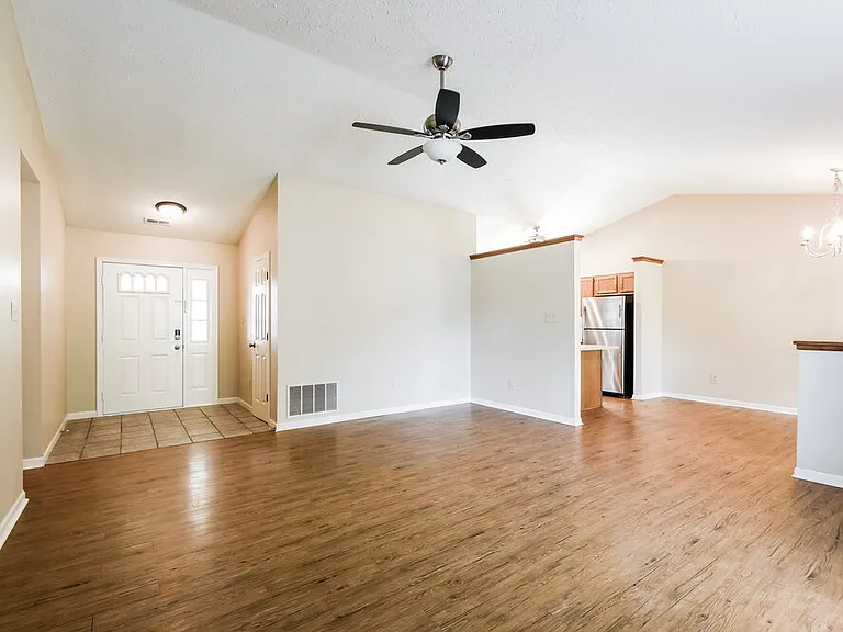 5508 Pine Hill Dr — Photo 4