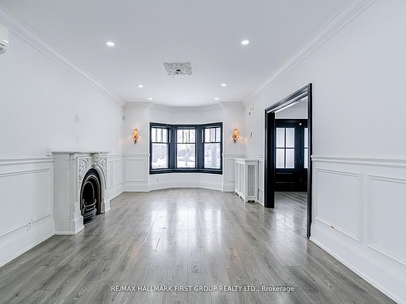5th image of 512 Simcoe St N