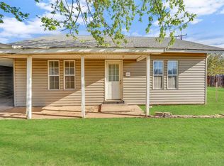 209 E 3rd St, Erick, OK 73645