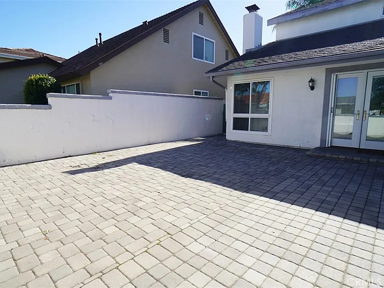 14722 Comet St — Photo 3