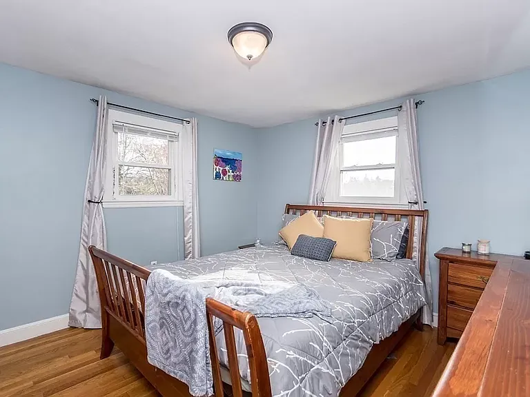 170 Ravenswood Rd — Photo 5
