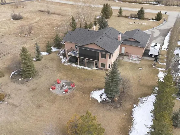 48 E Silvertip Dr, Foothills County, AB T1V 1Z2