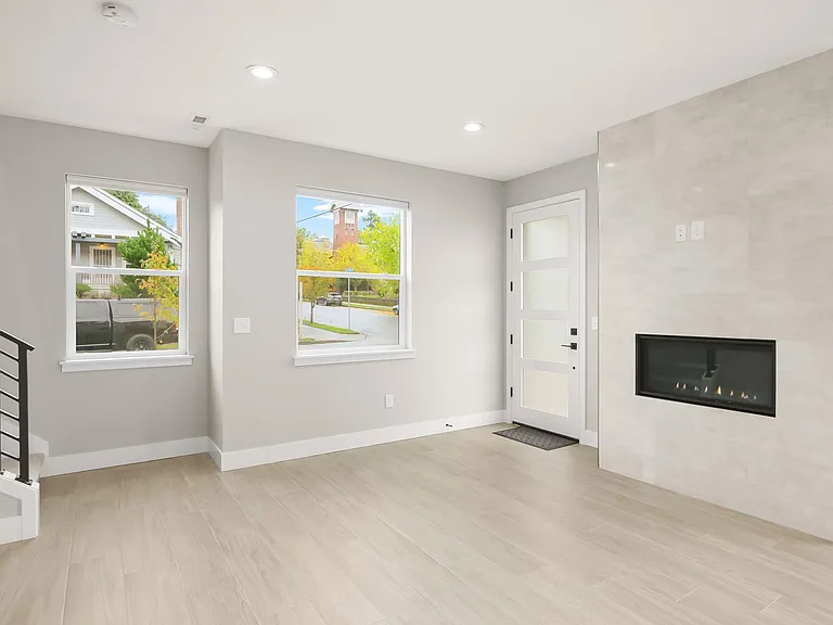 3275 SE Francis St — Photo 8