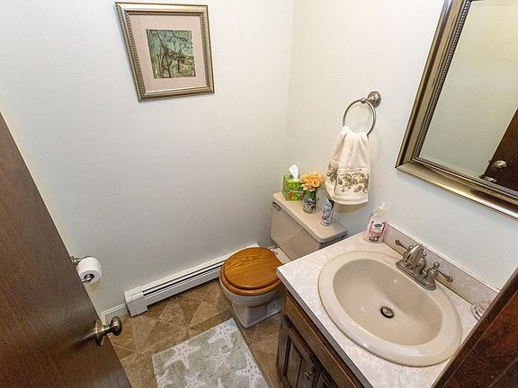 5th image of 6 Robins St Unit 6