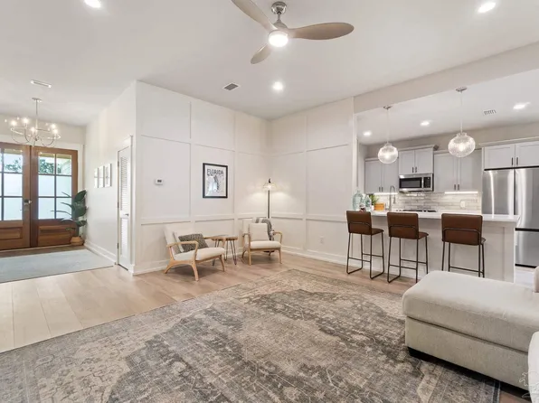 2013 Federal Ct, Gulf Breeze, FL 32563