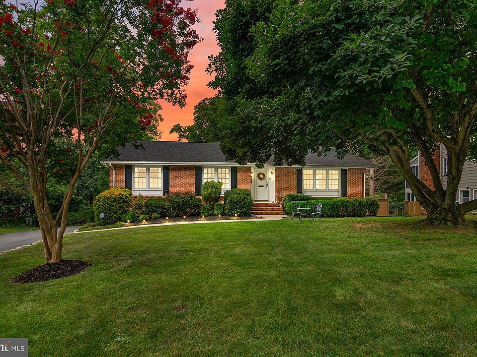 1st image of 296 Halsey Rd