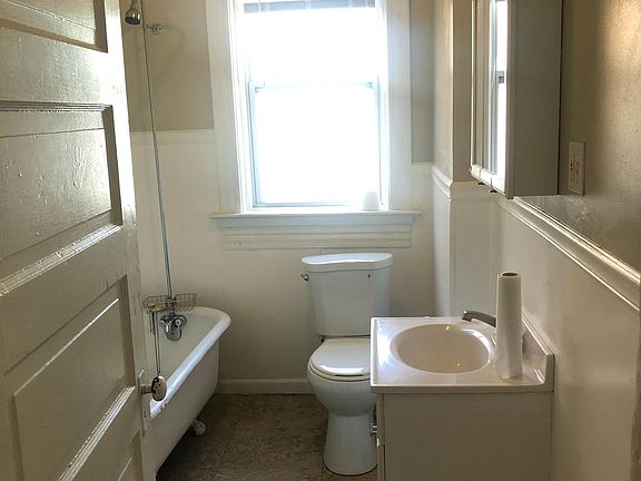 5th image of 5313 Magnolia Ave #A