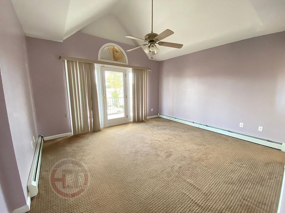 1st image of 1539 Kennellworth Pl Floor 2