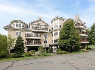 452 Heritage Rd UNIT 102, Southbury, CT 06488