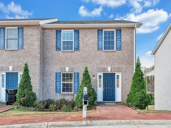 2309 Jenny Ln, Vinton, VA 24179