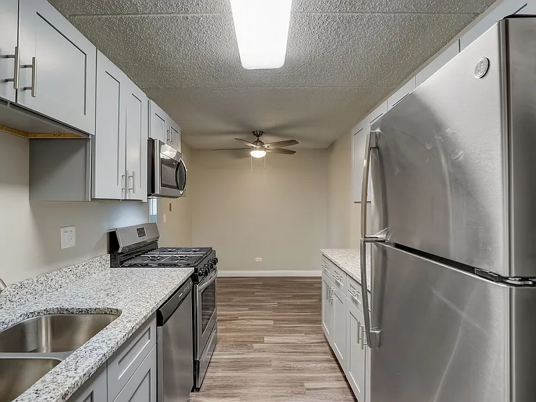 Bartlett Court Apartments — Photo 64