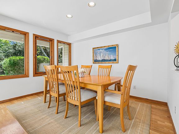 3rd image of 10 Head Of Pond Rd APT 11A