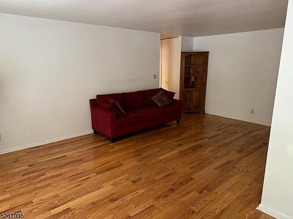 2nd image of 100 Pierson Miller Dr APT E20