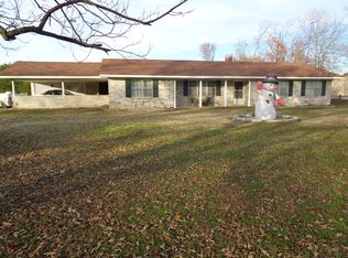1427 Mine St, Nashville, AR 71852
