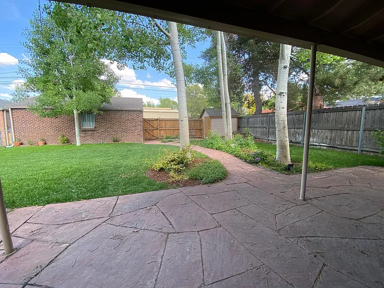 1166 S Jackson St — Photo 33