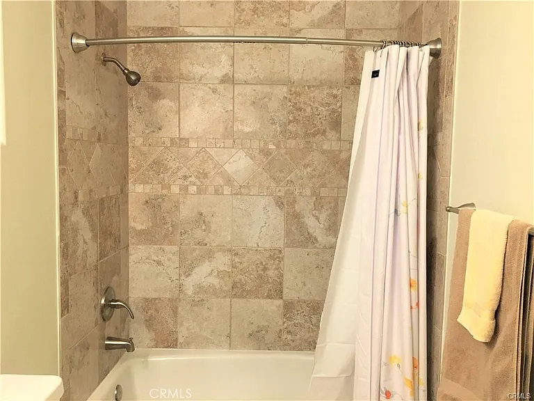 735 Alabama St — Photo 17