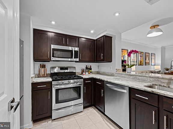 5th image of 3835 9th St #105W