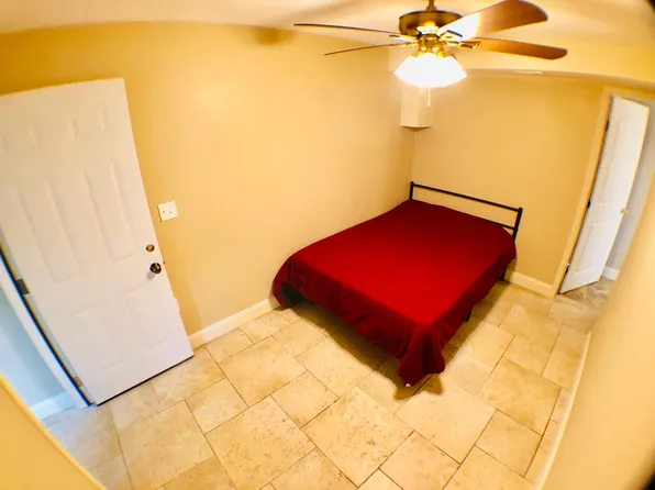 911 Brass St, Austin, TX 78702