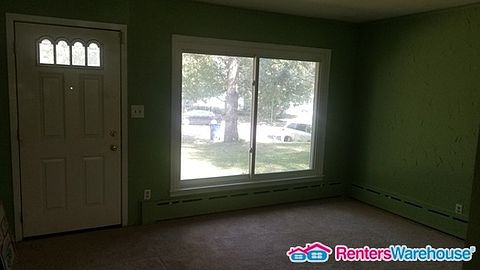 3rd image of 306 Arlington Ave W